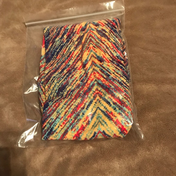 NWOT LulaRoe OS leggings - Picture 2 of 3